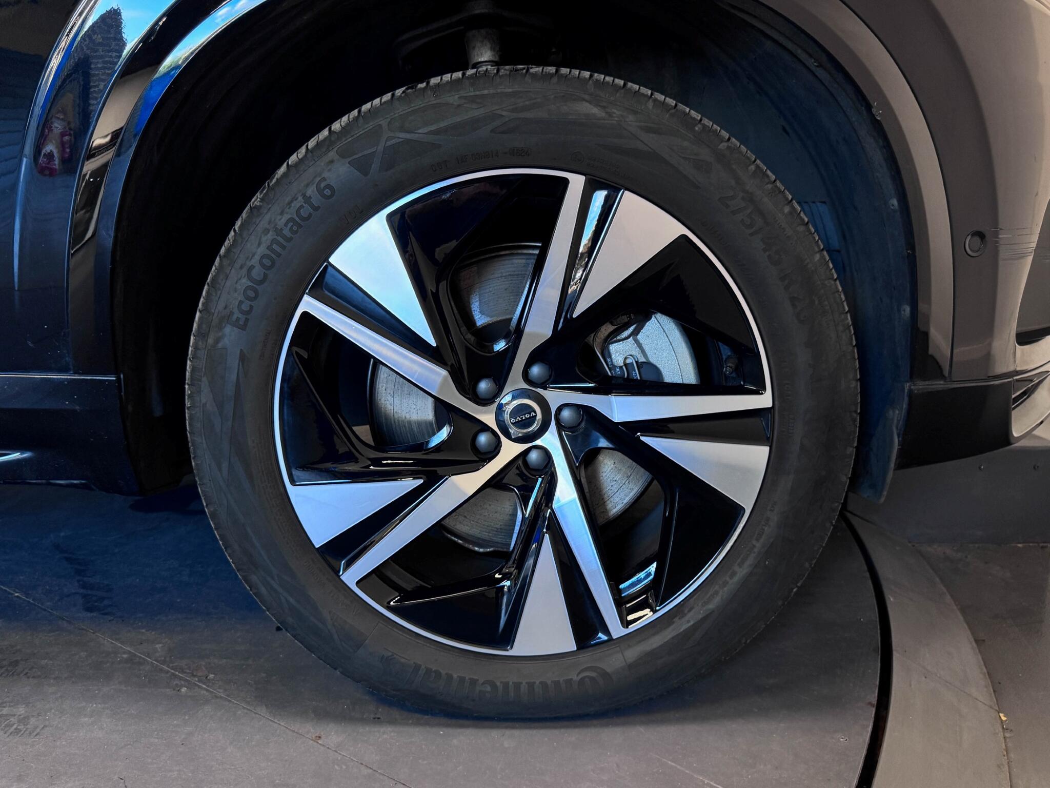 Volvo XC90 view 65
