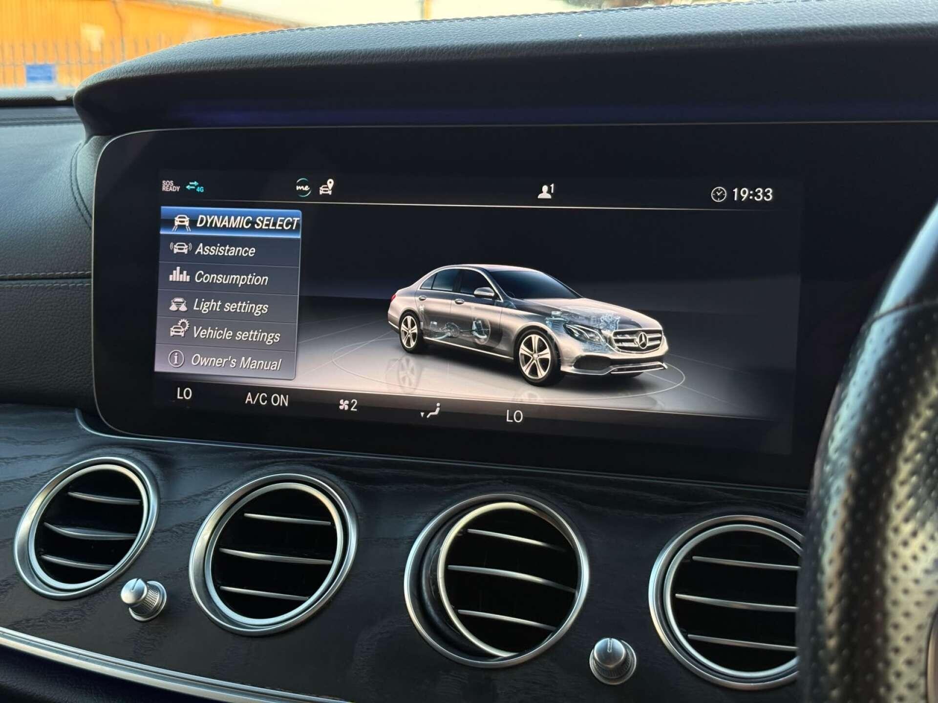 Mercedes-Benz E Class view 66
