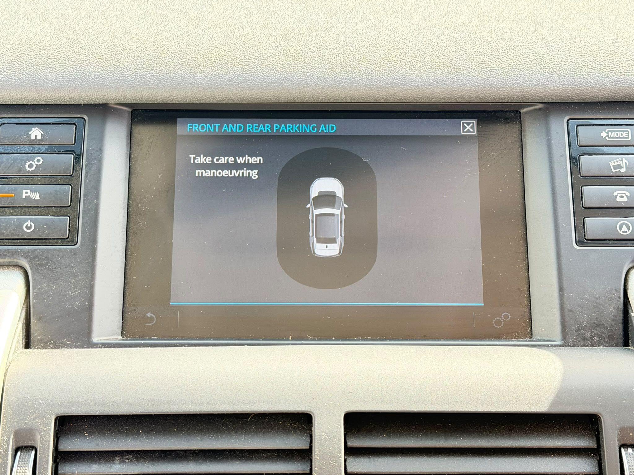 Land Rover Discovery Sport view 27