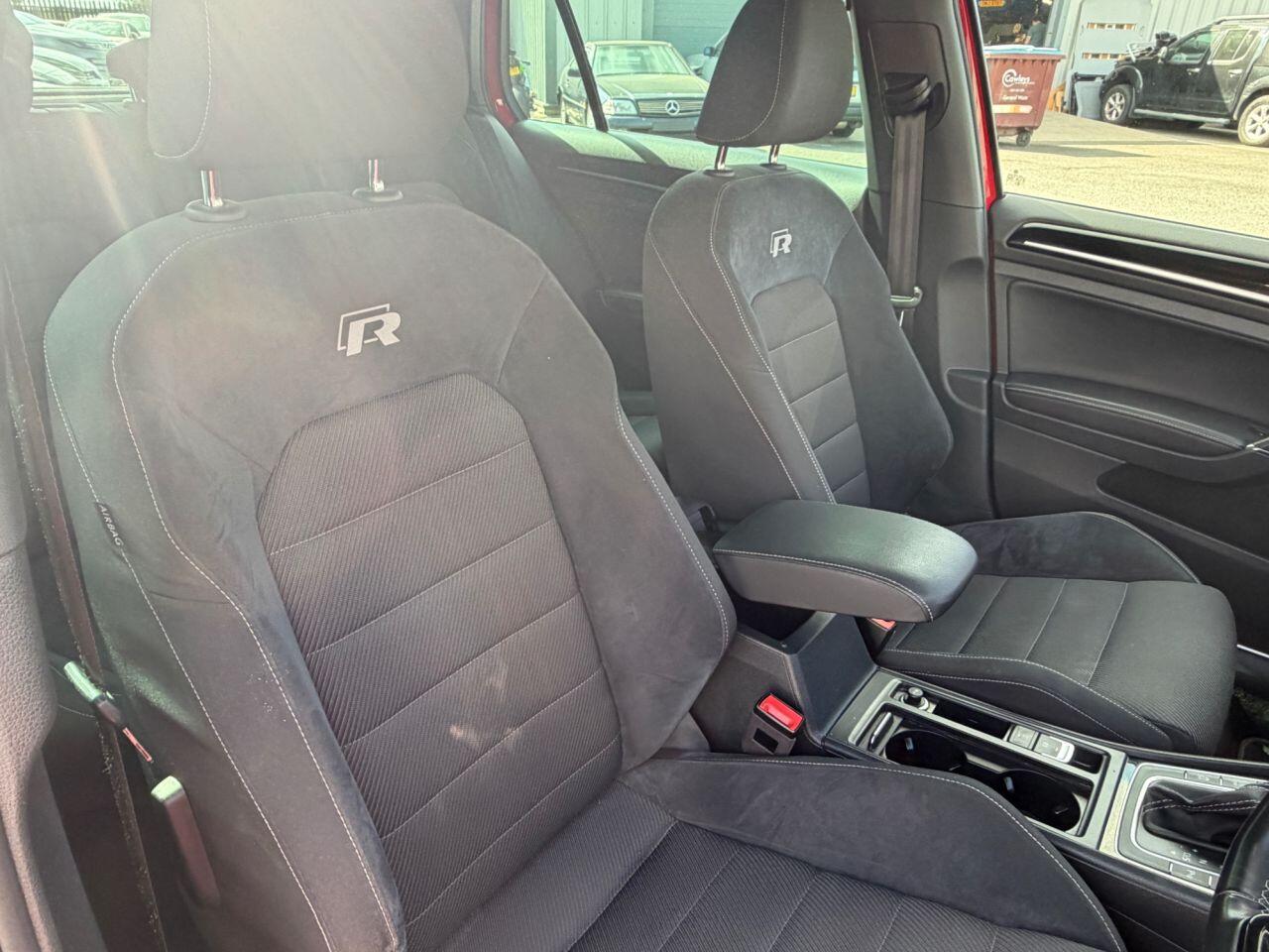 Volkswagen Golf view 29