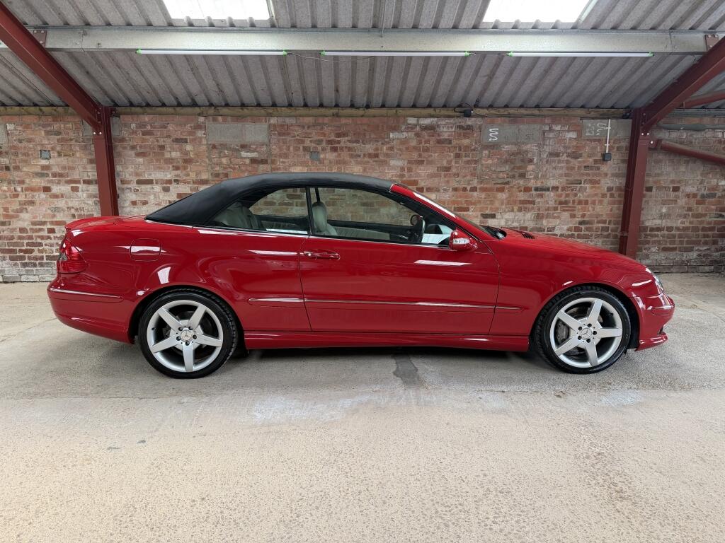 Mercedes-Benz CLK view 5
