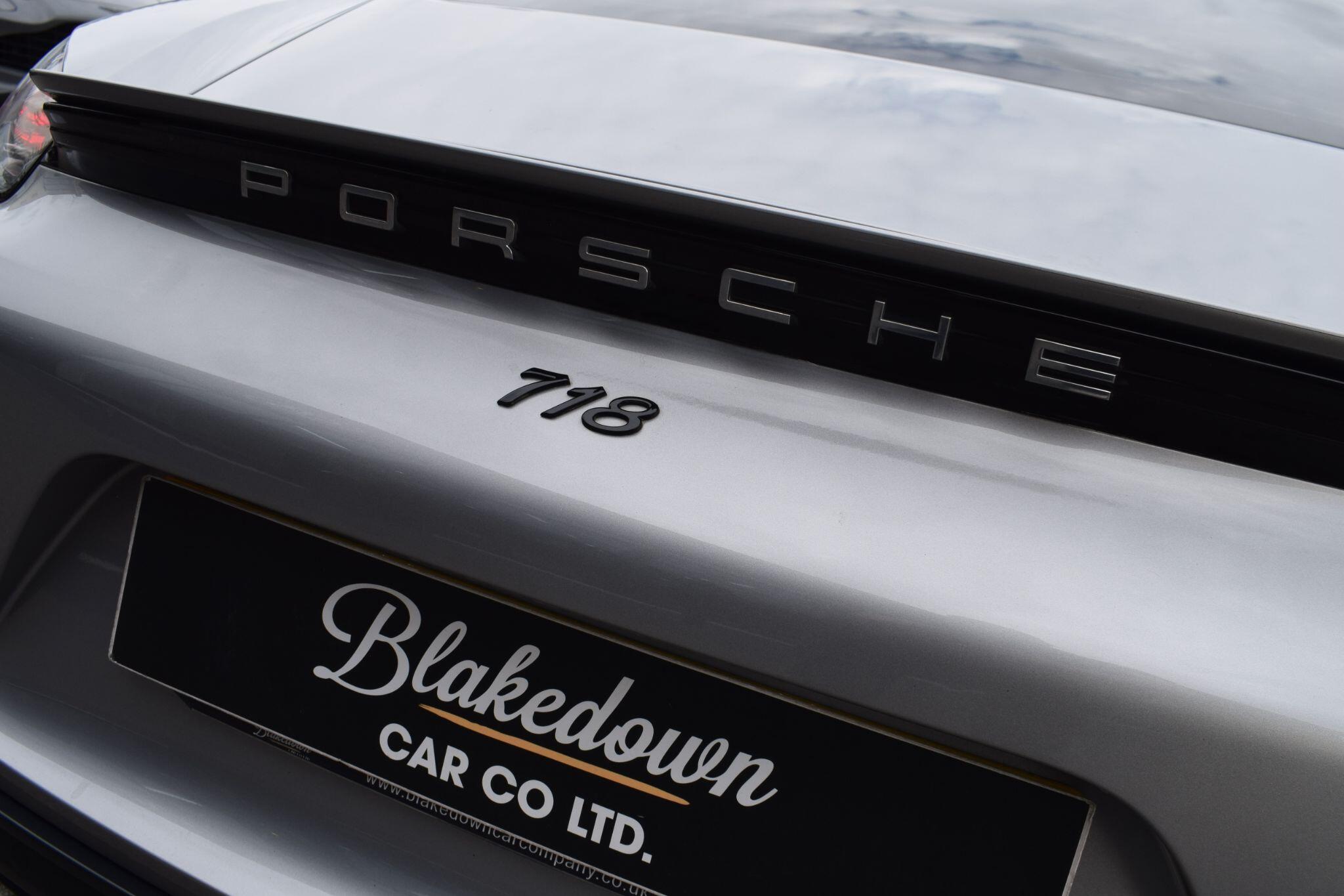 Porsche 718 Cayman view 46