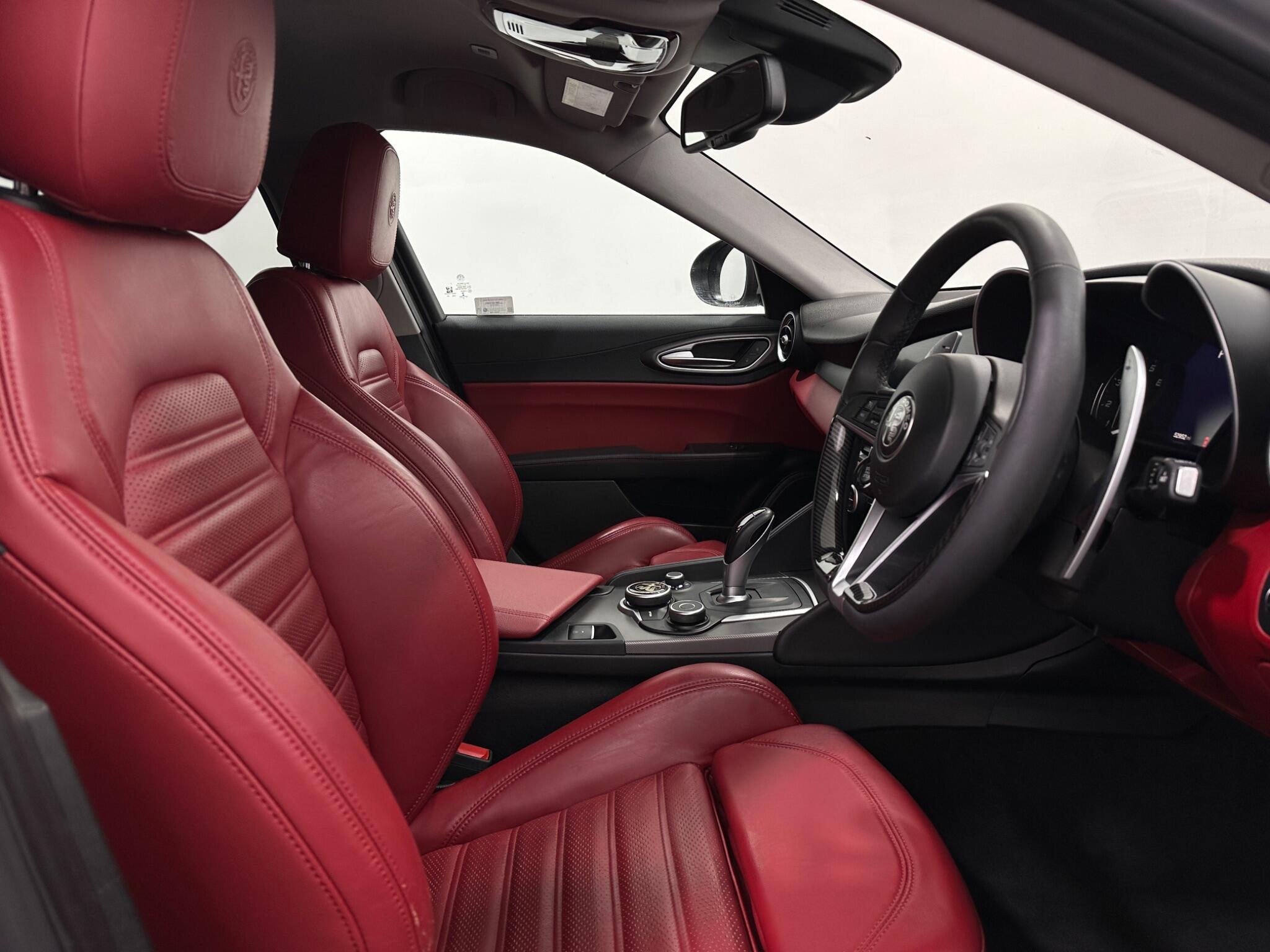 Alfa Romeo Giulia view 32