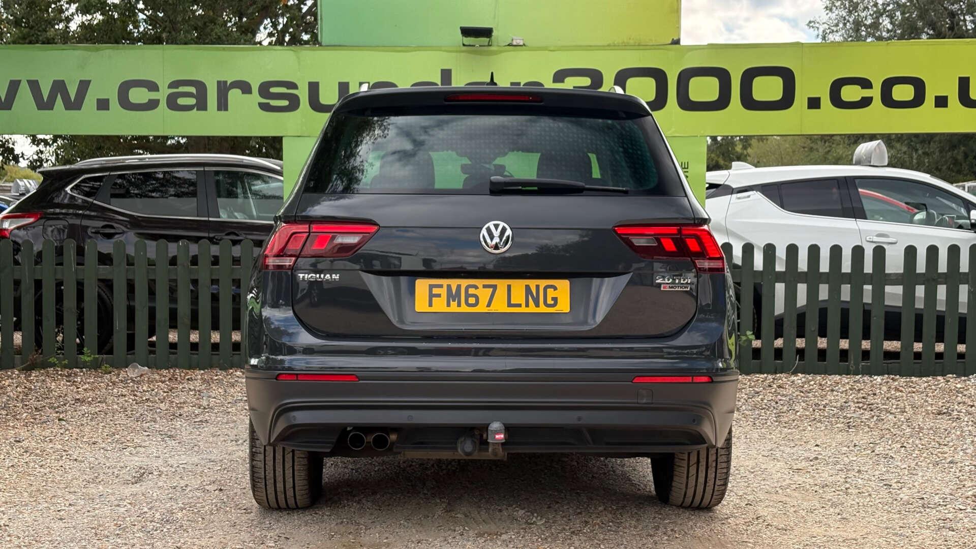 Volkswagen Tiguan view 9
