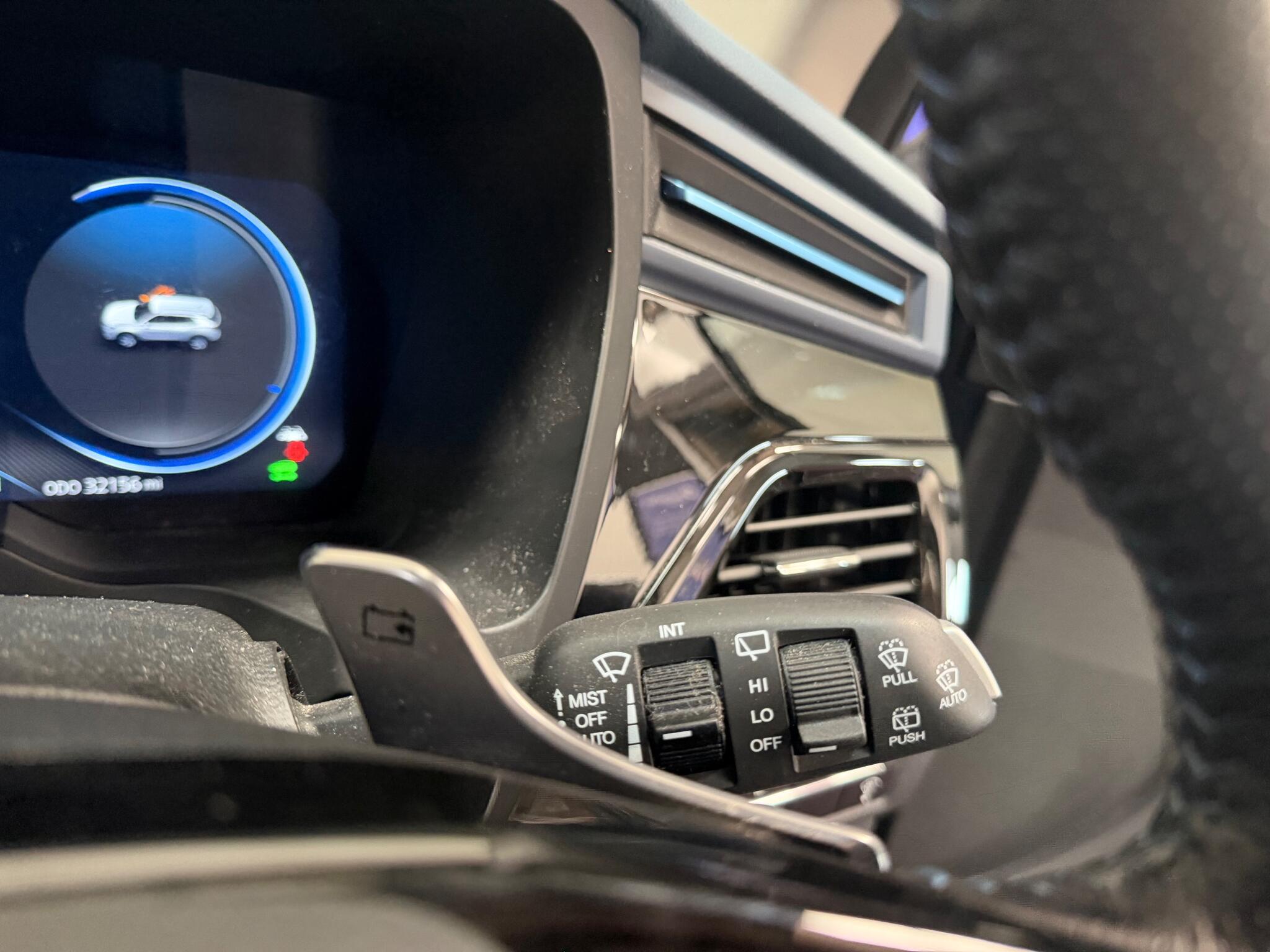 KGM Korando E-Motion view 43