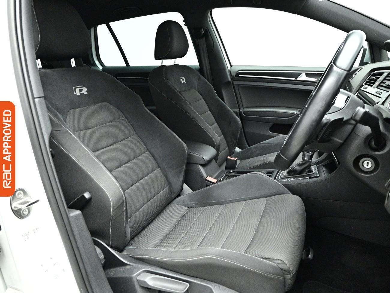 Volkswagen Golf view 11
