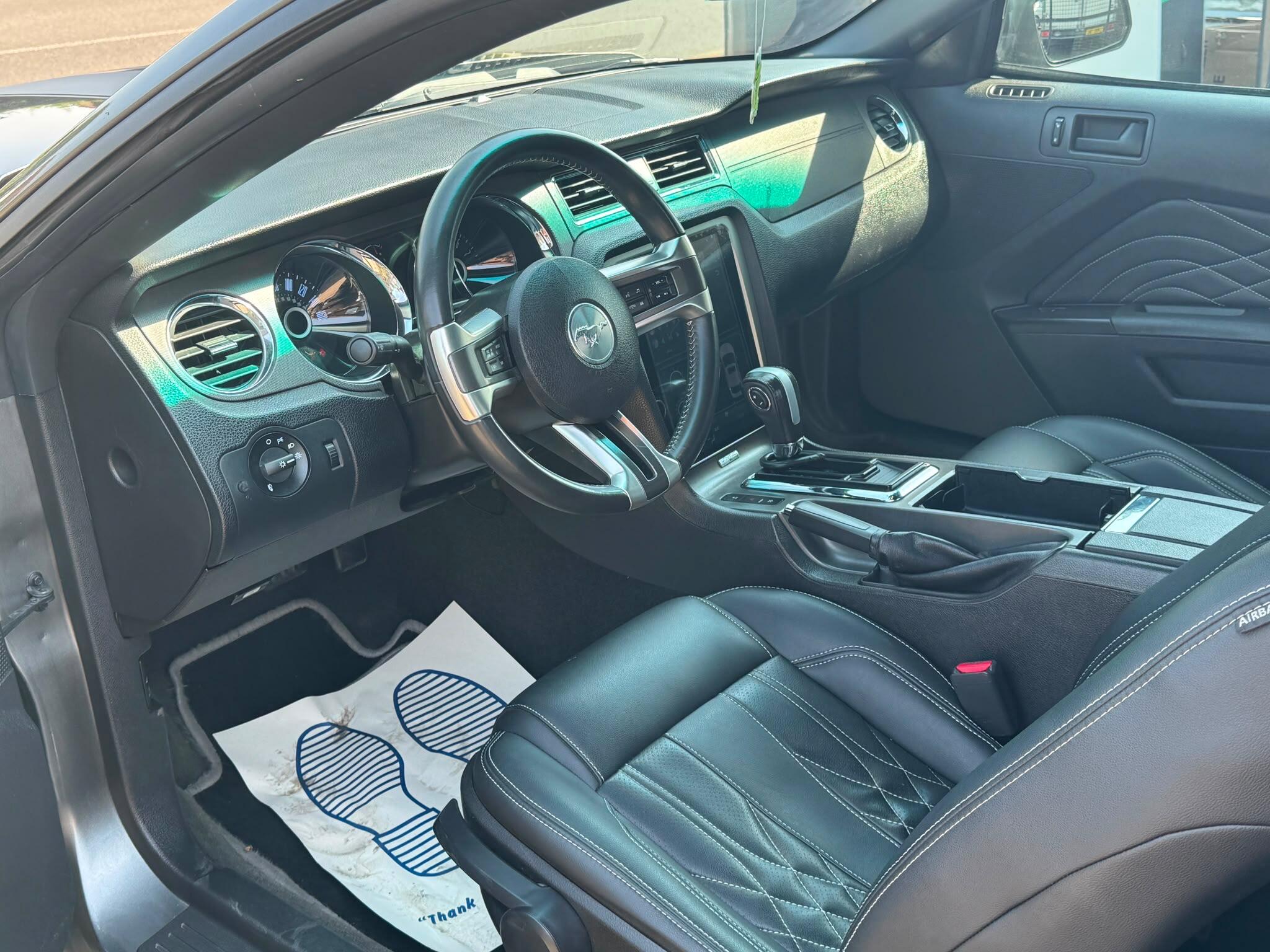 Ford Mustang view 33