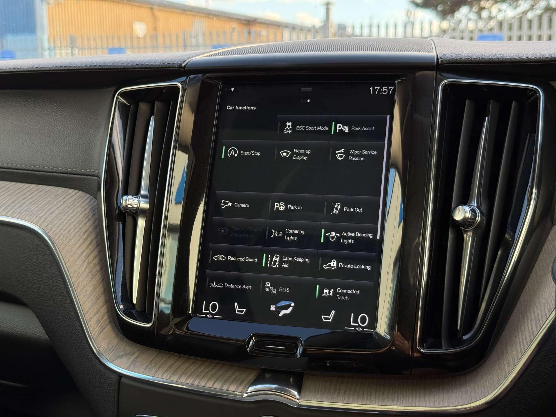 Volvo XC60 view 47