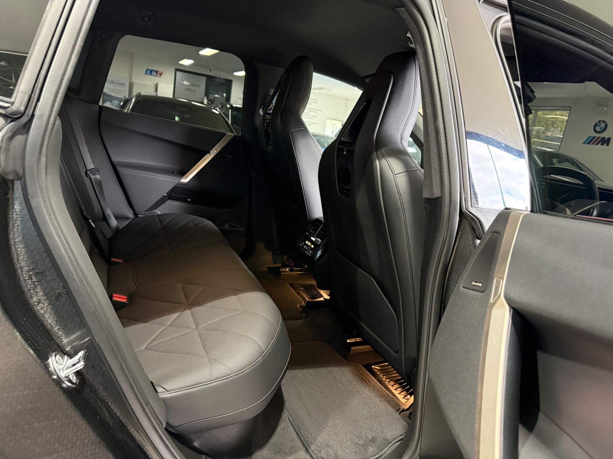 BMW iX view 36