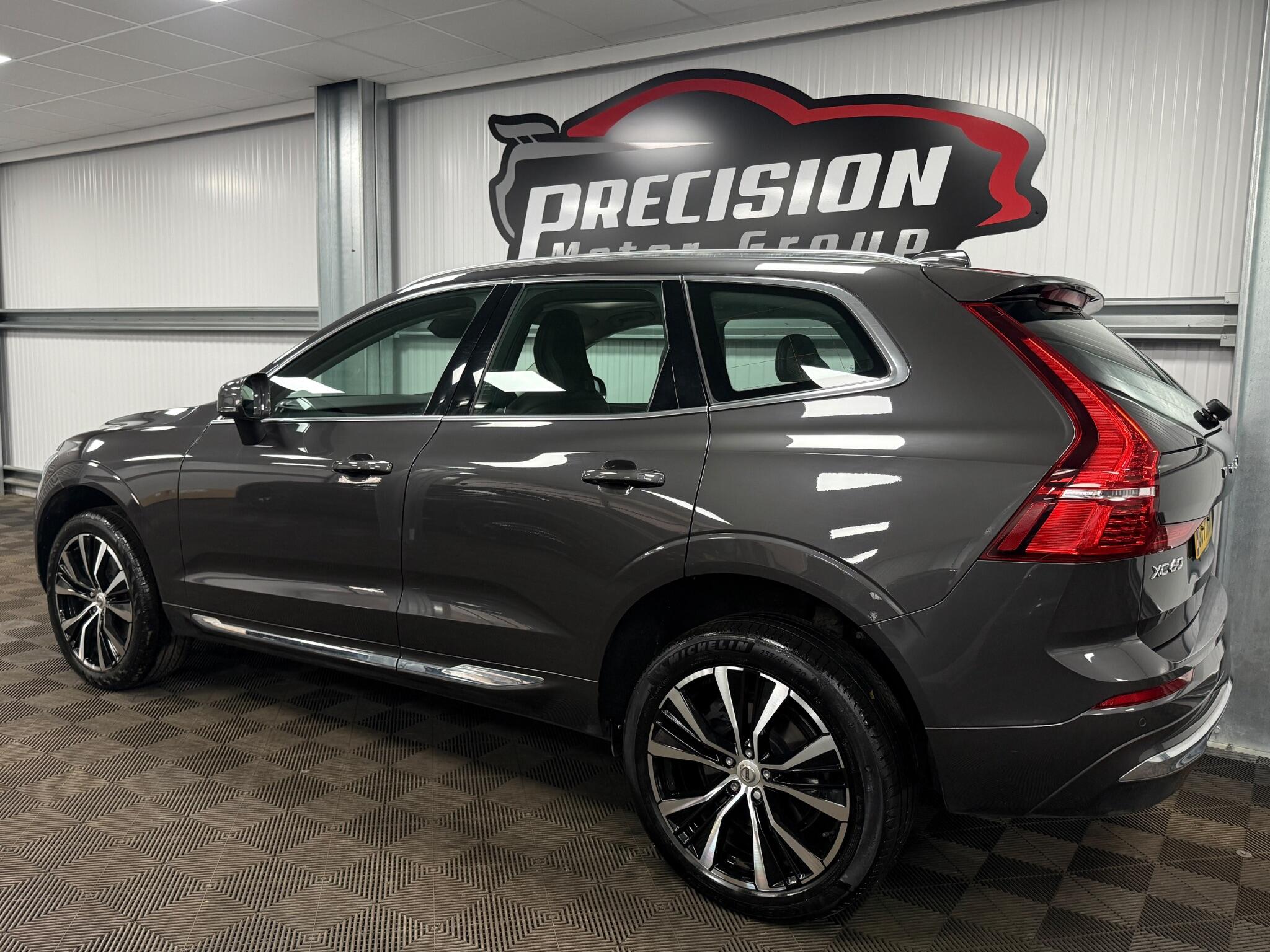 Volvo XC60 view 7