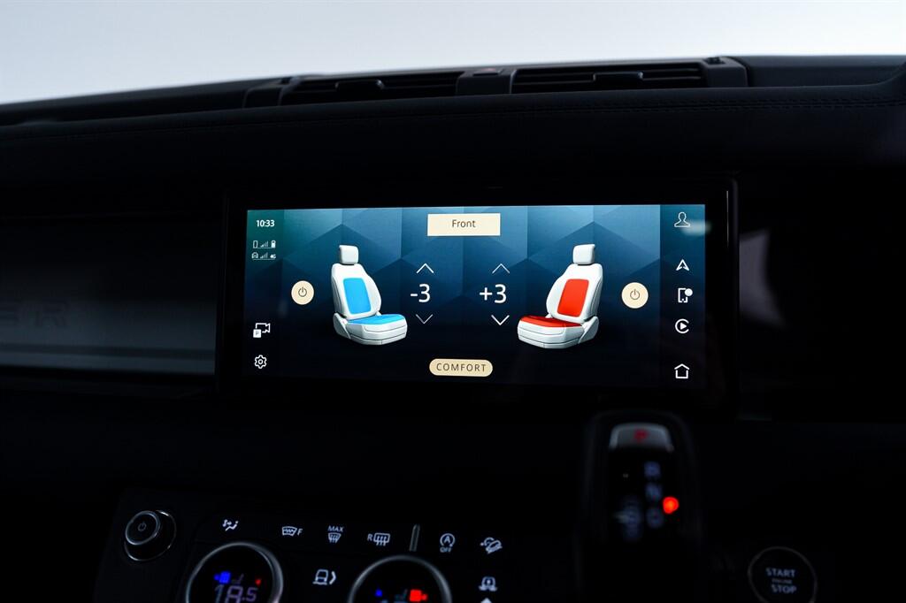 Land Rover Defender view 24