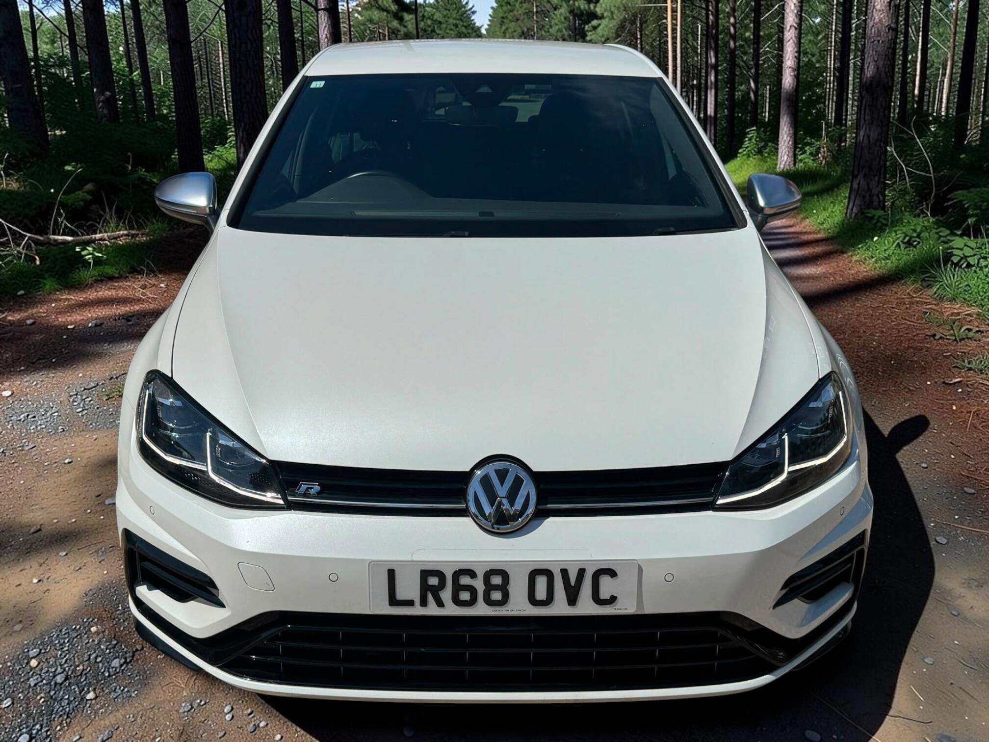 Volkswagen Golf view 2