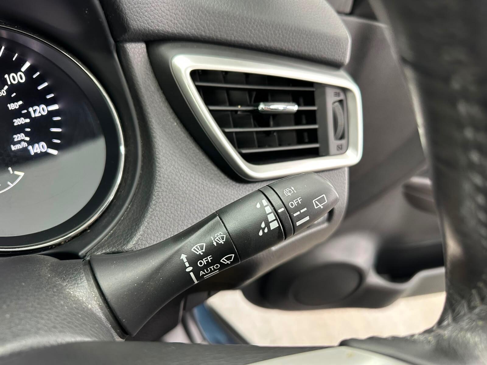 Nissan X-Trail view 42