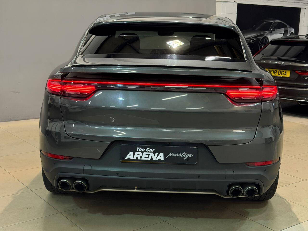 Porsche Cayenne view 11