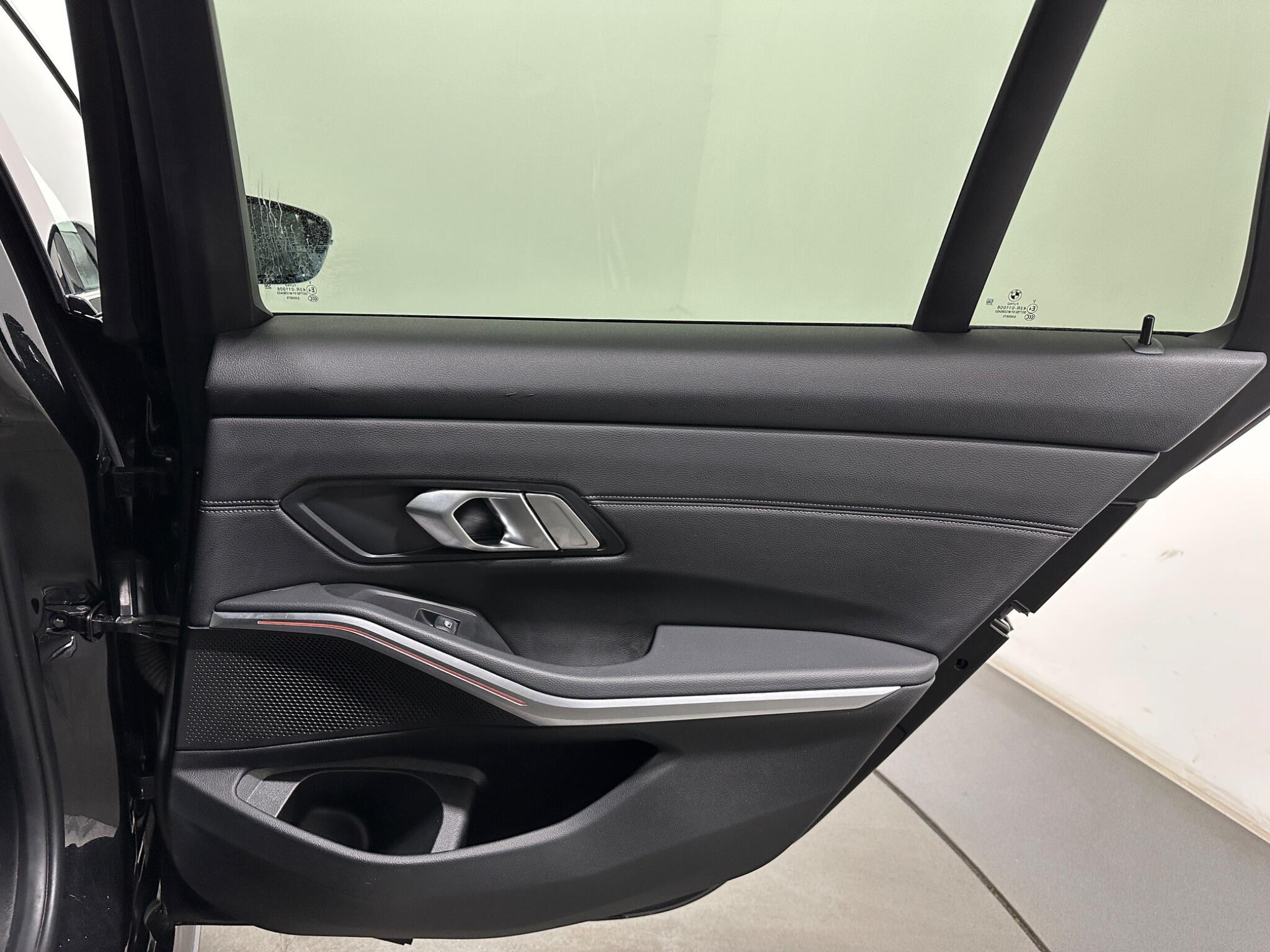 BMW 3 Series view 43