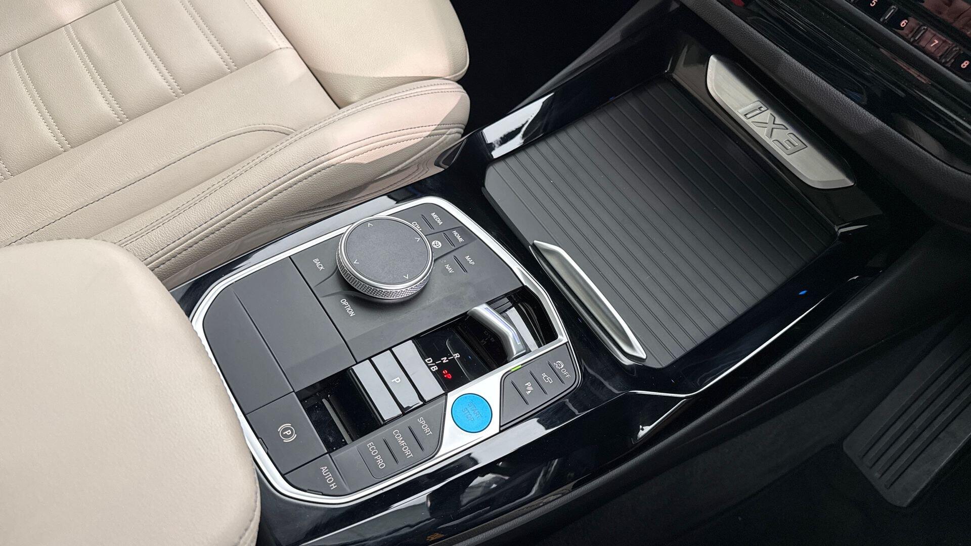BMW Ix3 view 10