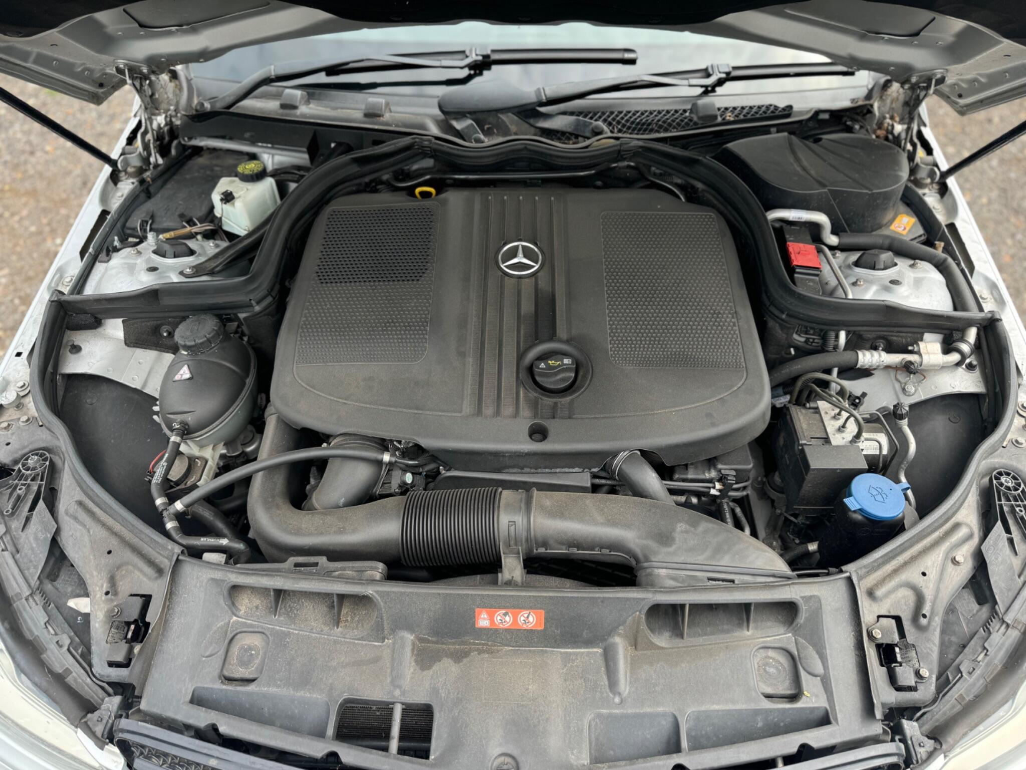 Mercedes-Benz C-Class view 33