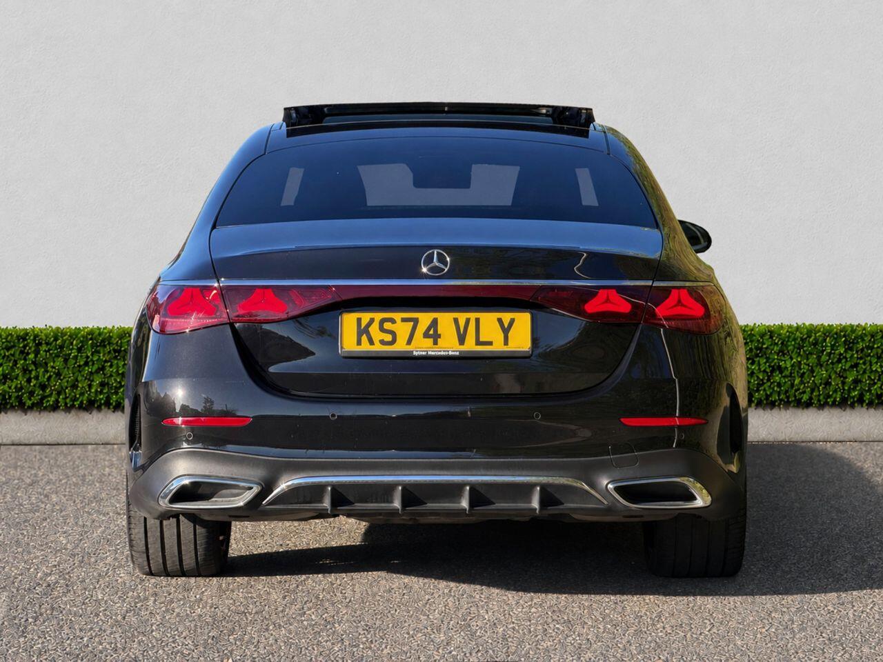 Mercedes-Benz E-Class view 6