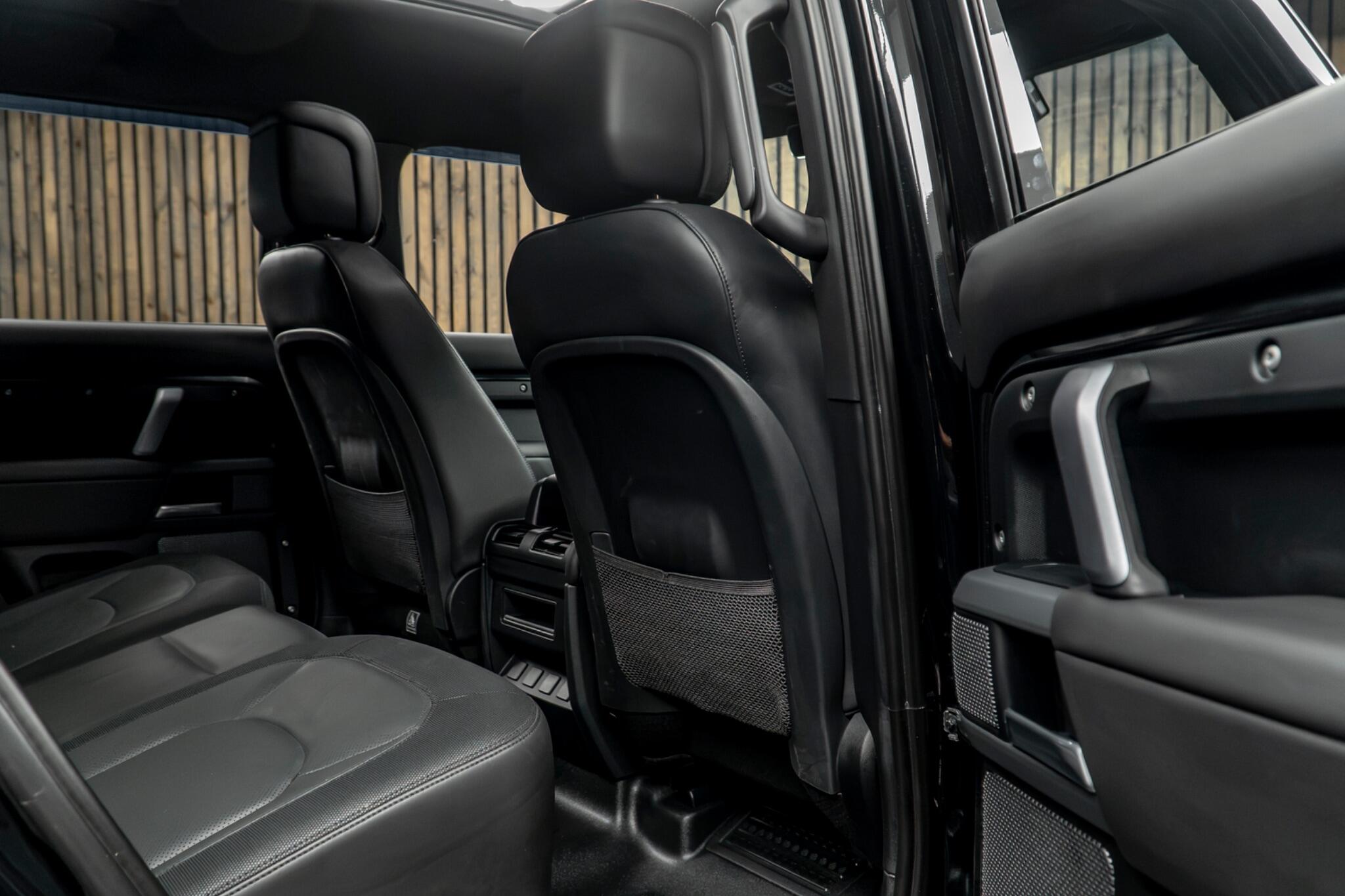 Land Rover Defender 110 view 46