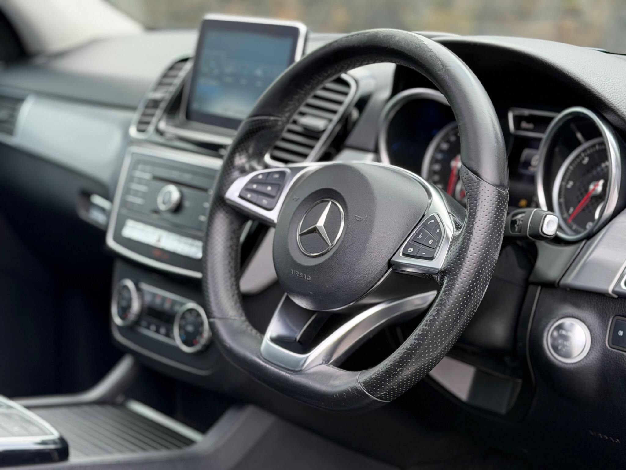 Mercedes-Benz GLE view 14
