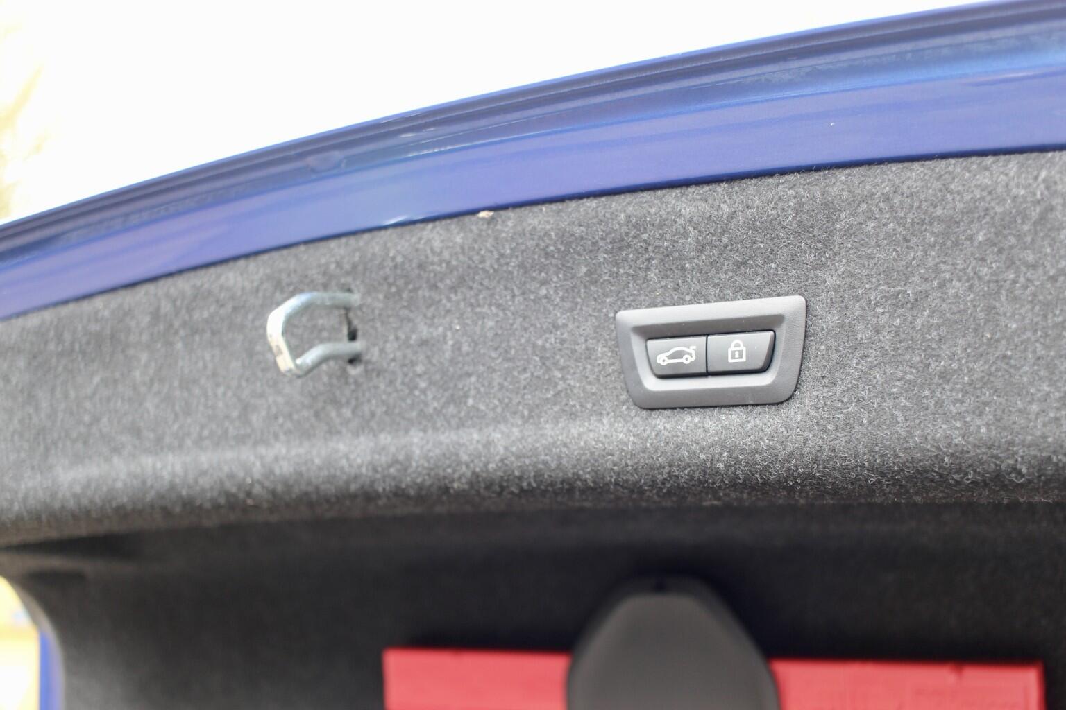 BMW 3 Series view 51