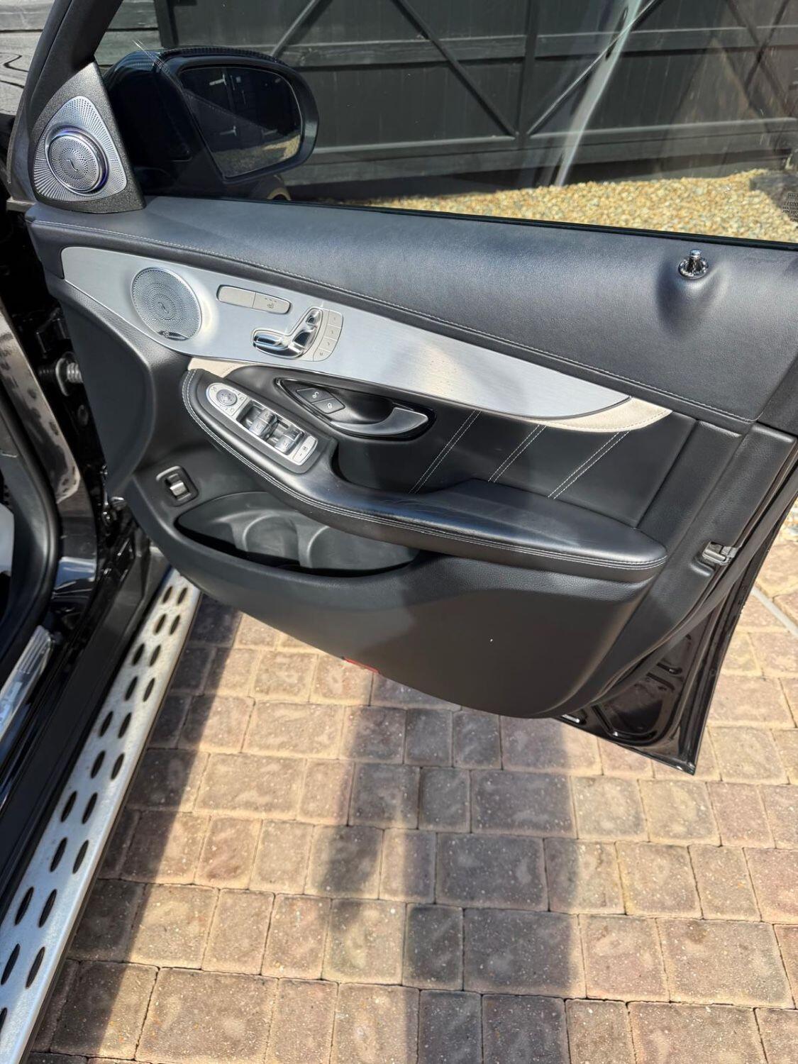 Mercedes-Benz GLC view 17