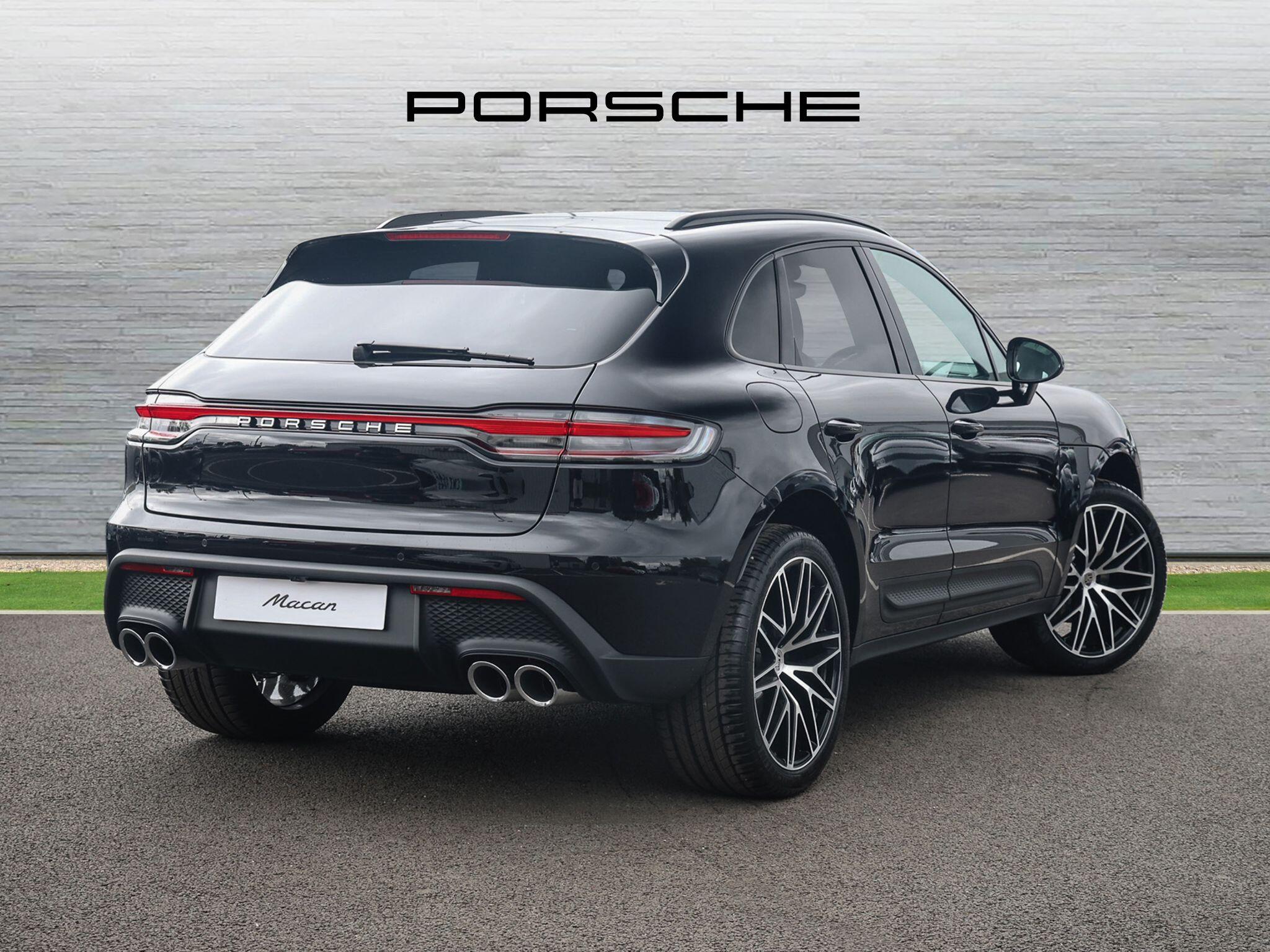 Porsche Macan view 33