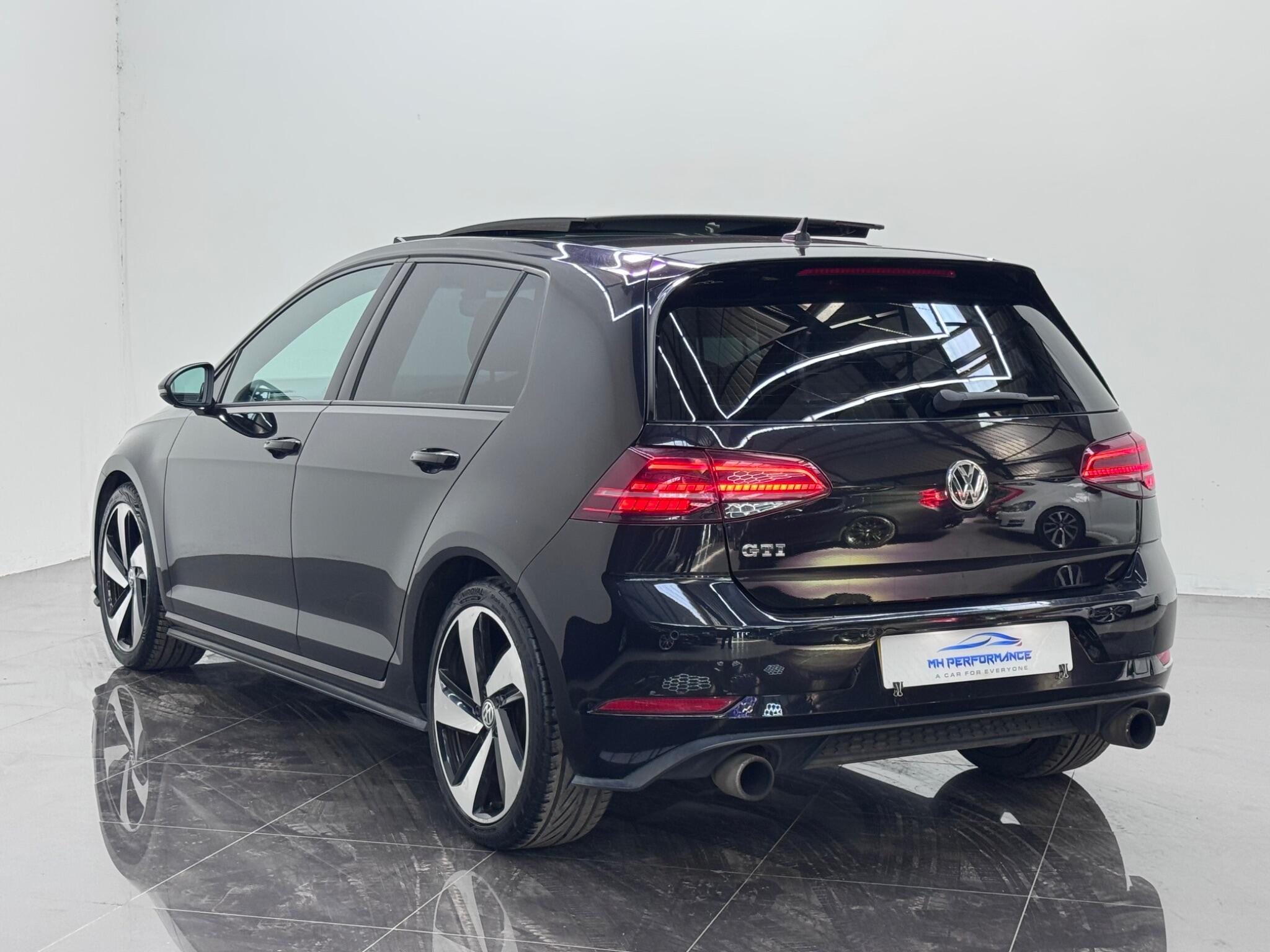 Volkswagen Golf view 65