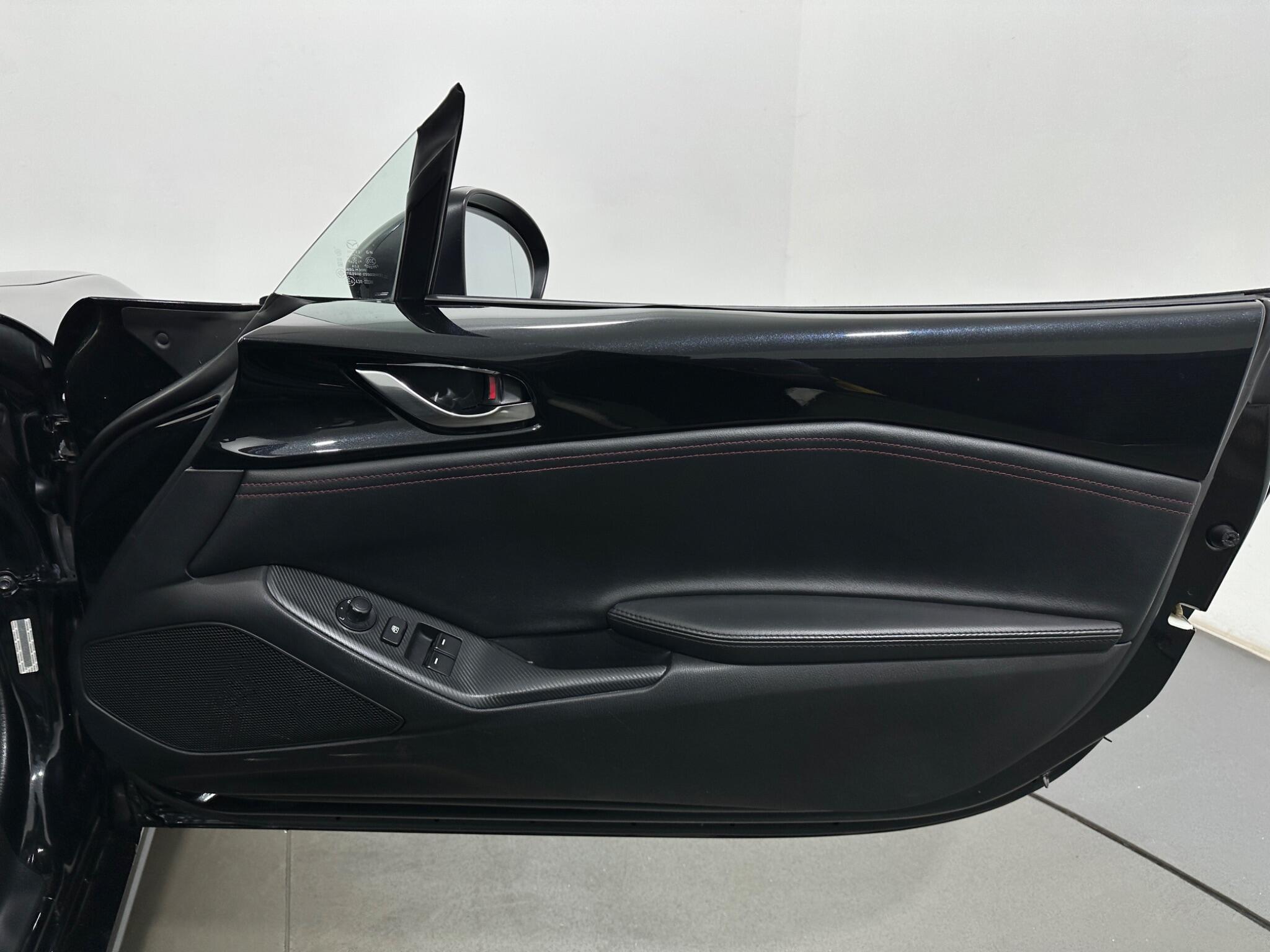 Mazda MX-5 view 34
