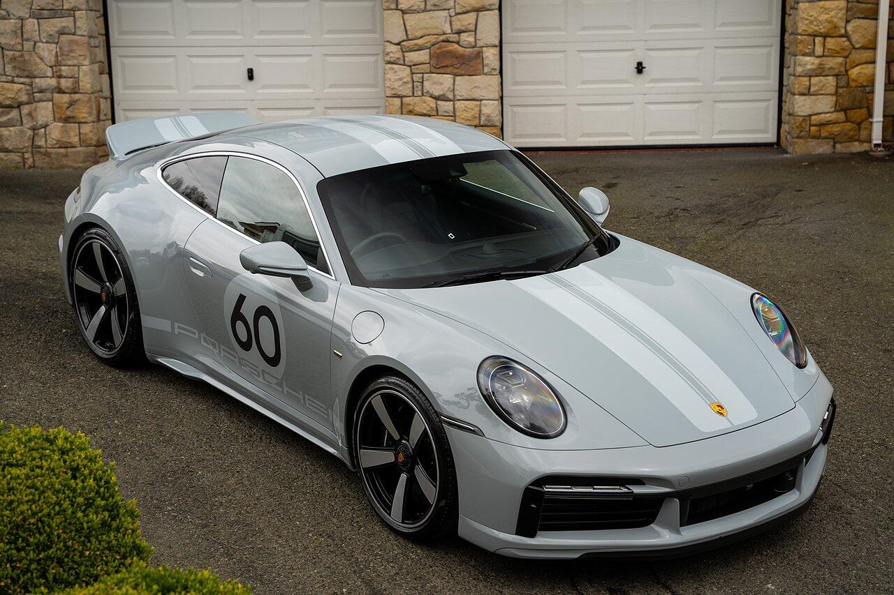 Porsche 911 view 93