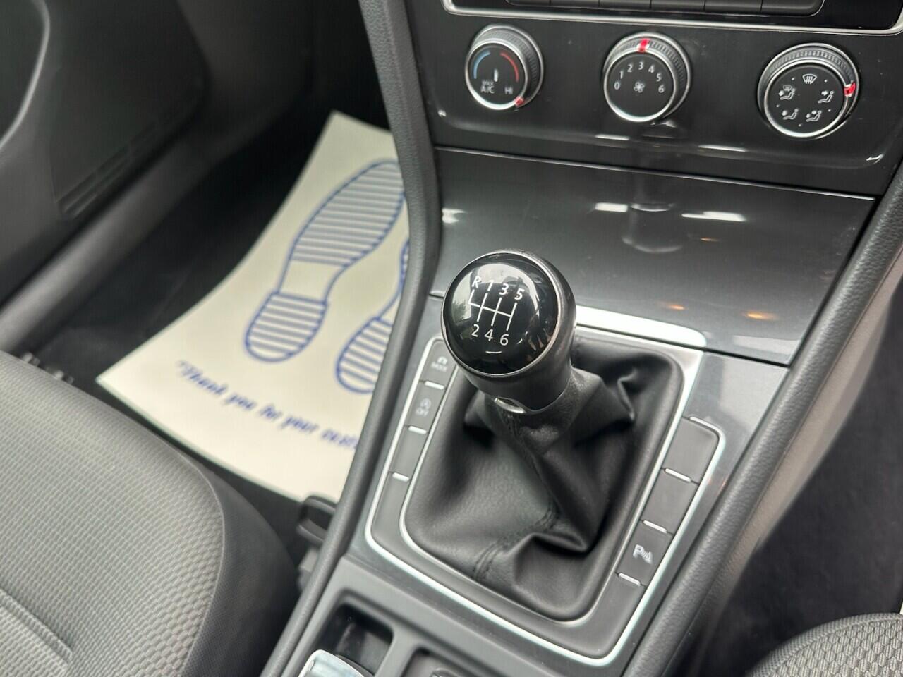 Volkswagen Golf view 31