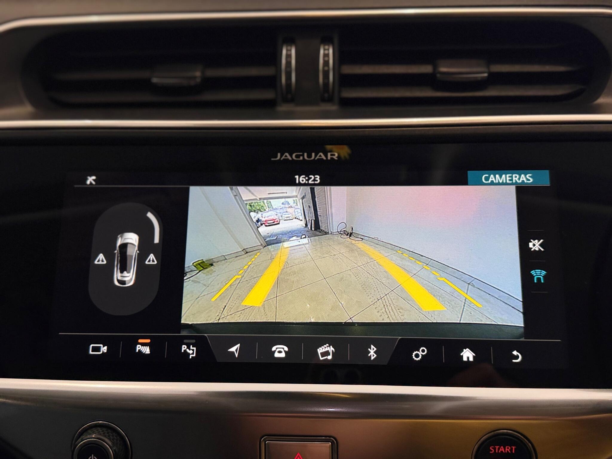 Jaguar I-Pace view 13