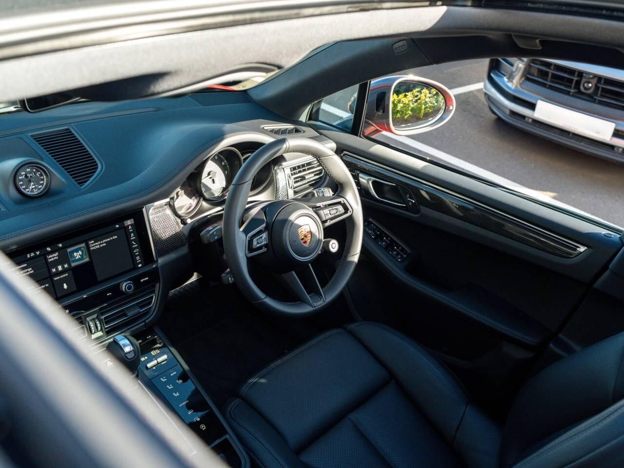Porsche Macan view 30