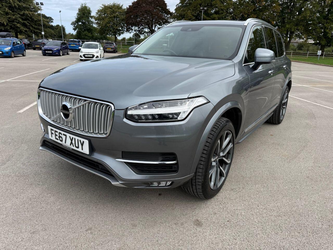 Volvo XC90 view 7