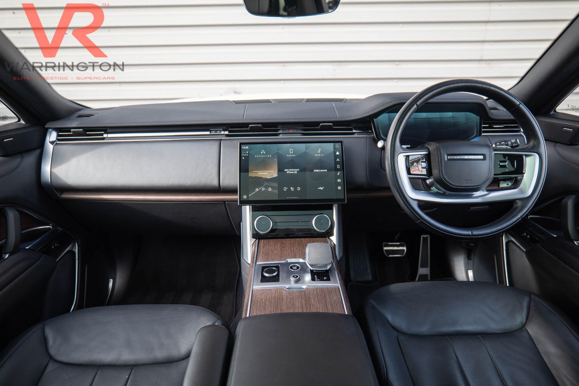 Land Rover Range Rover view 2