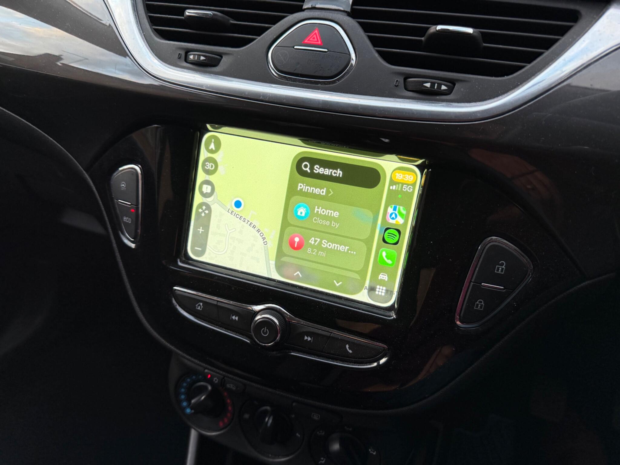 Vauxhall Corsa 1.4i Design Euro 6 (s/s) 5dr — photo 42 of 104