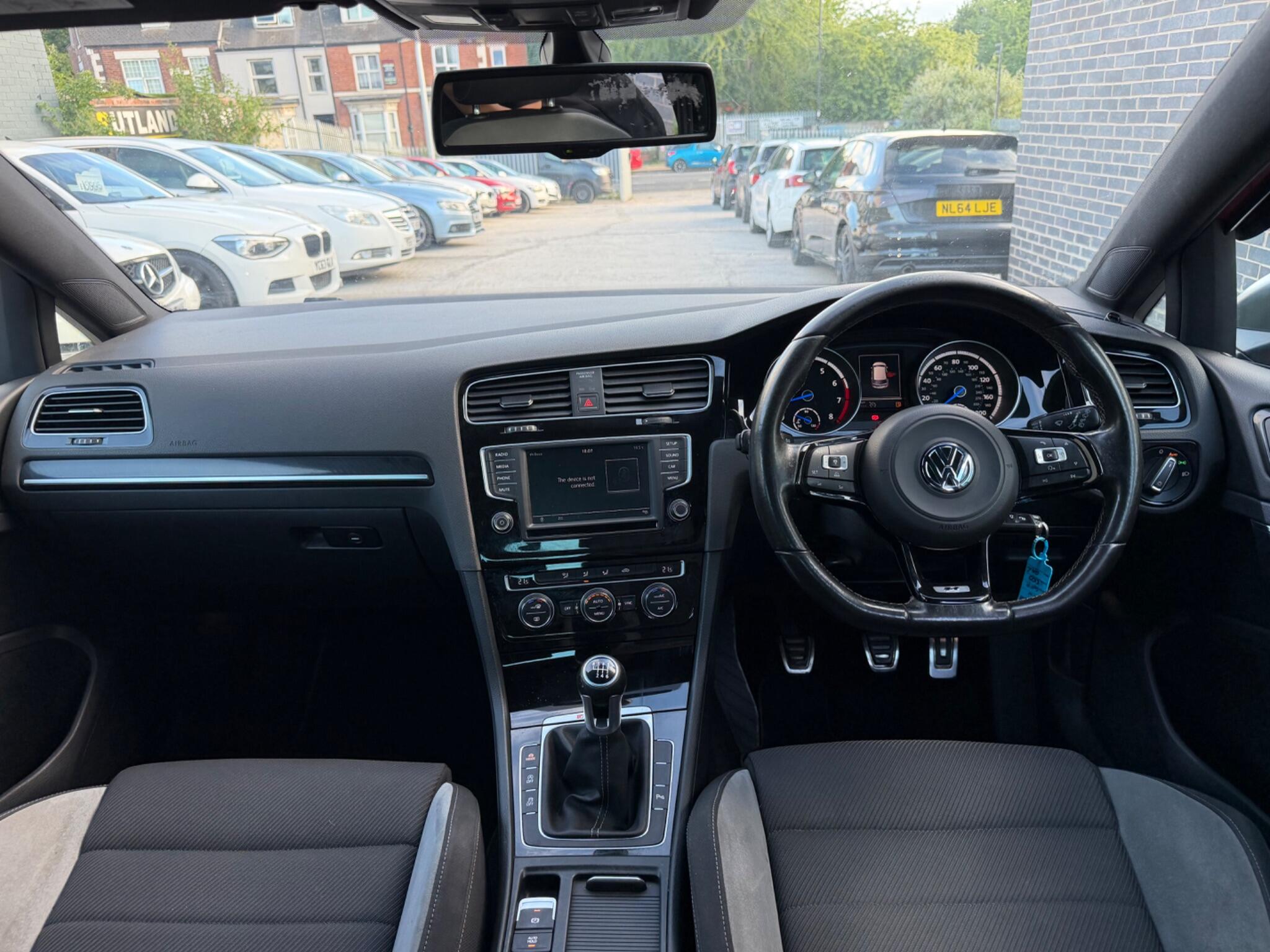 Volkswagen Golf view 22