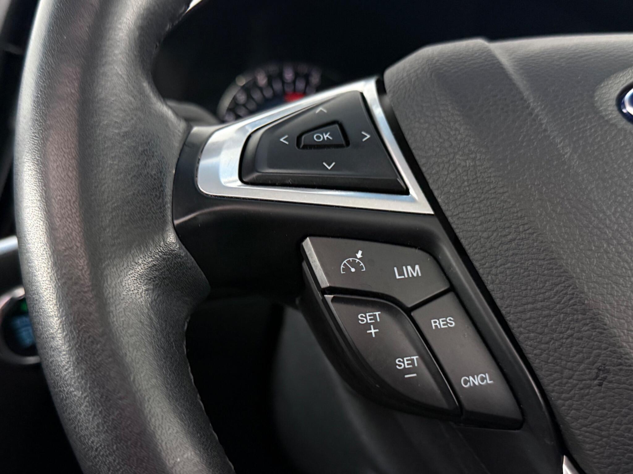 Ford Edge view 14