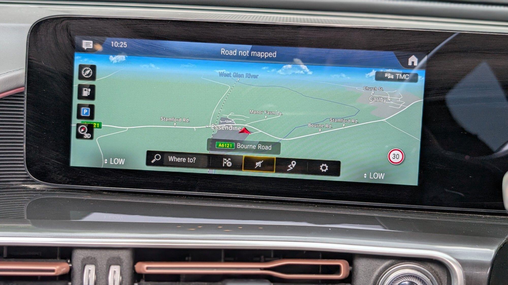 Mercedes-Benz EQC view 18