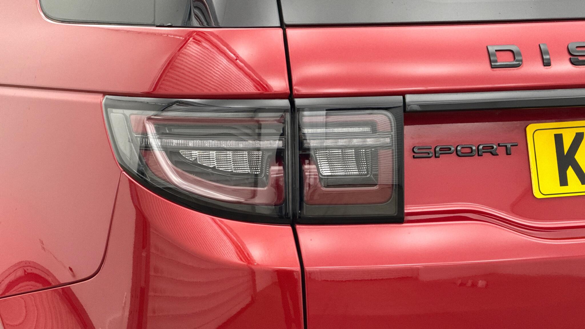 Land Rover Discovery Sport view 19