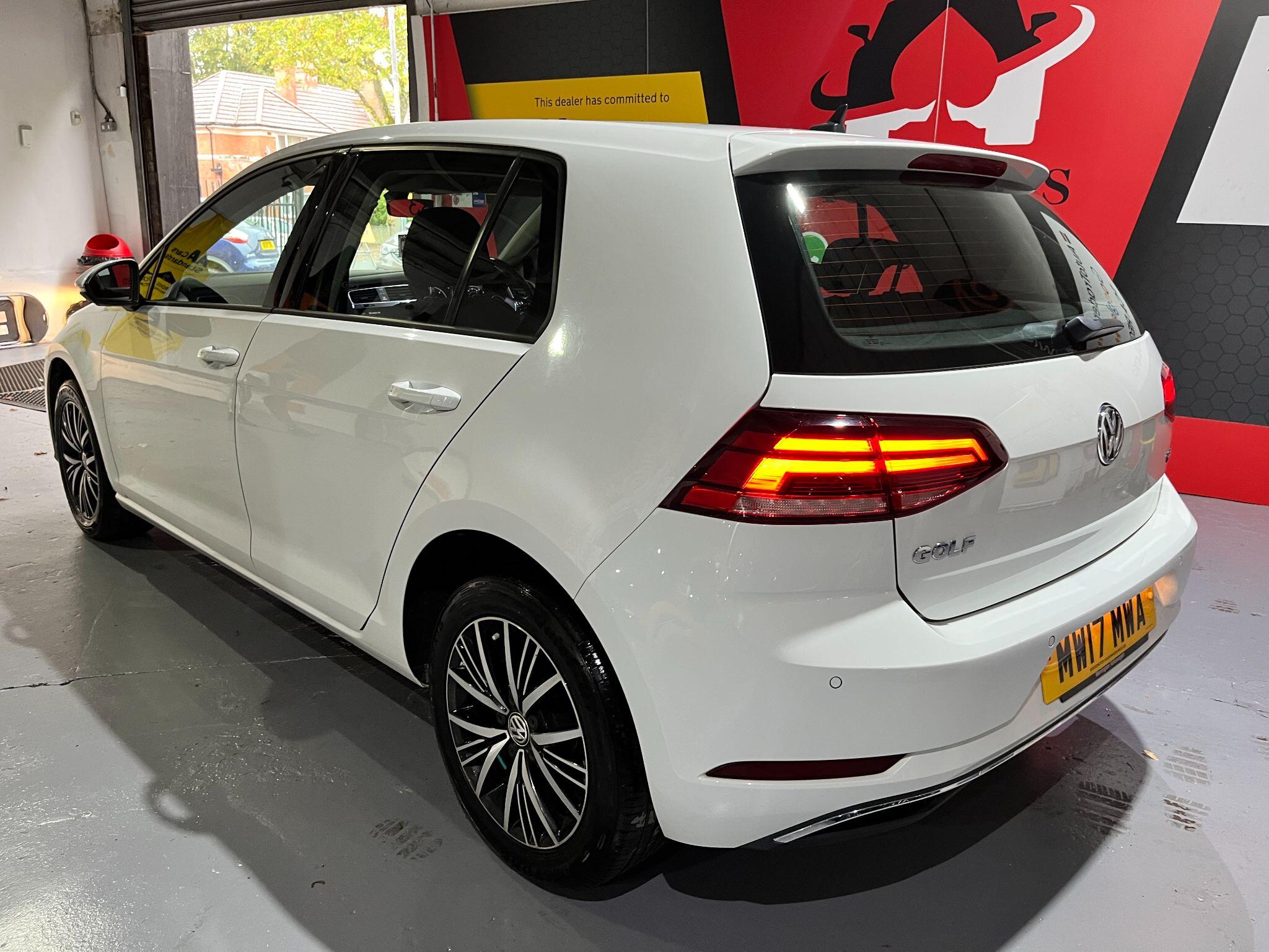 Volkswagen Golf view 75