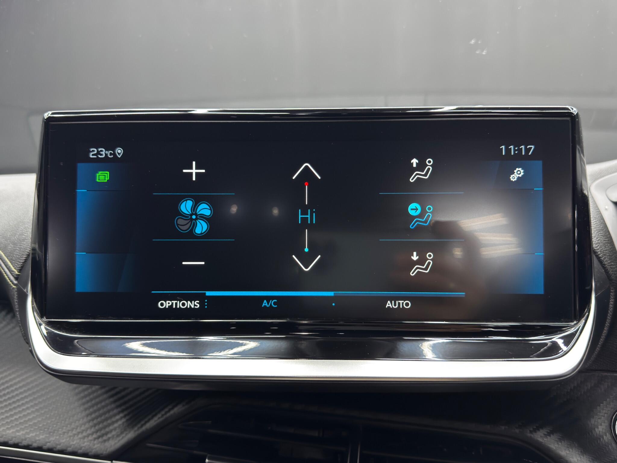 Peugeot 208 view 31