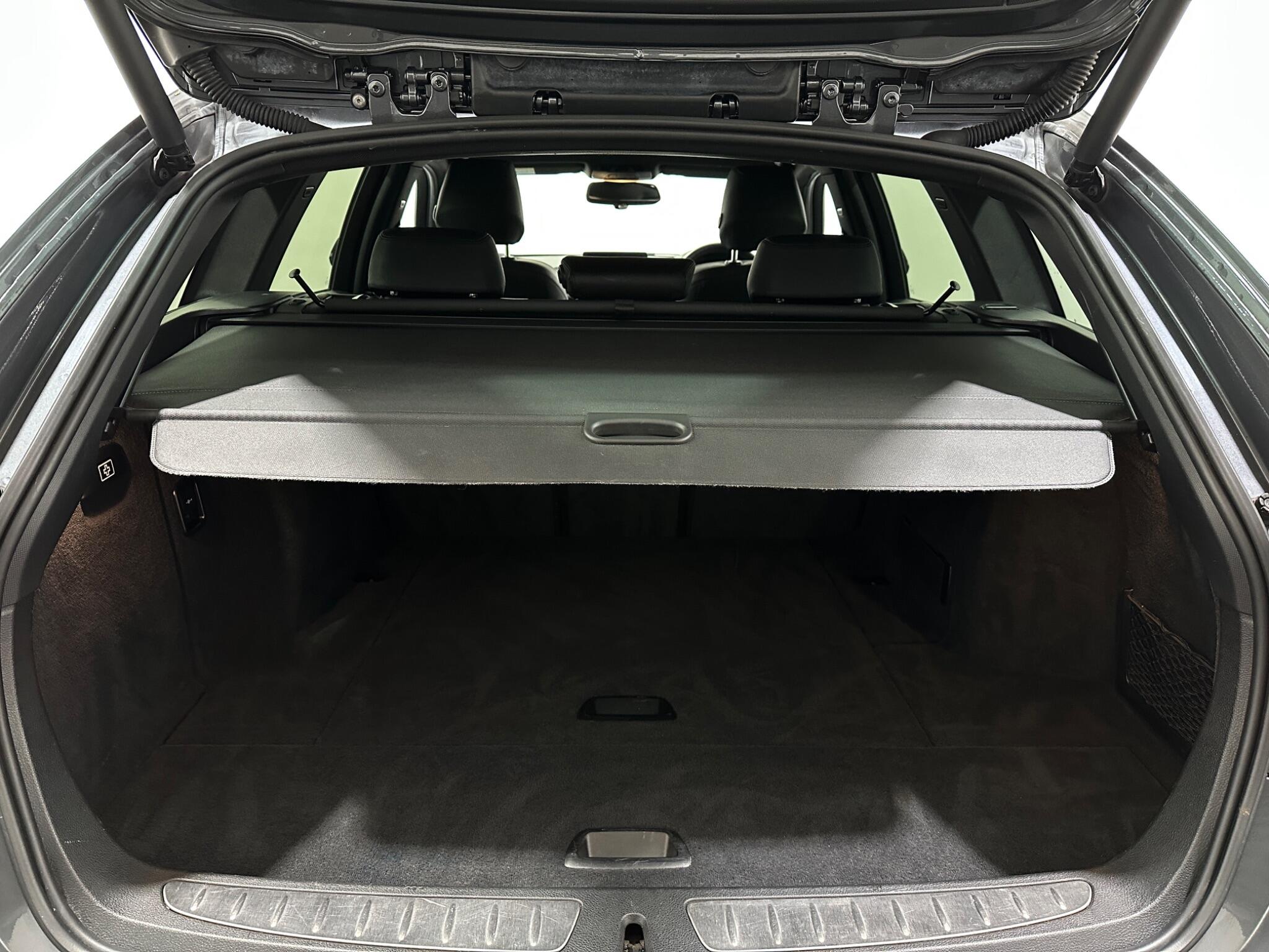 BMW 3 Series view 48