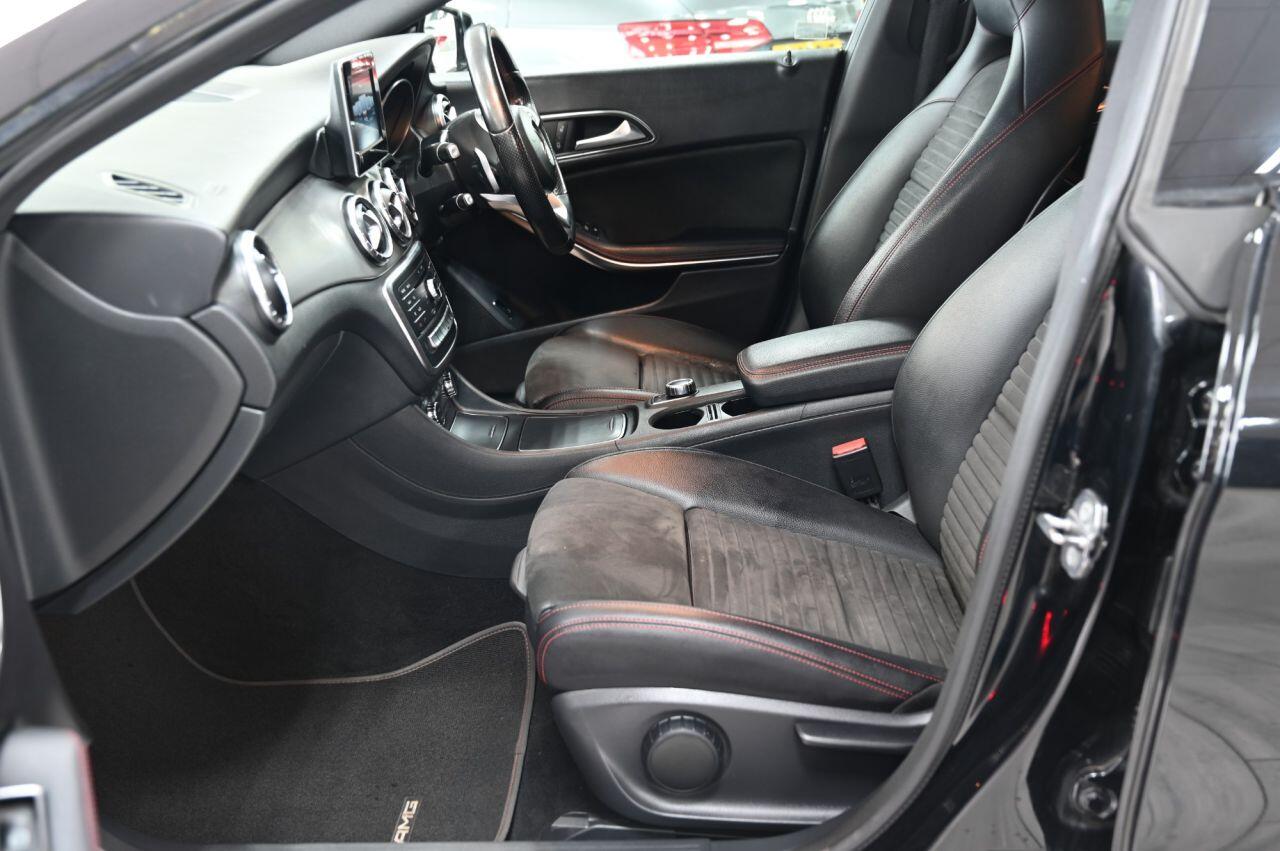 Mercedes-Benz Cla view 16