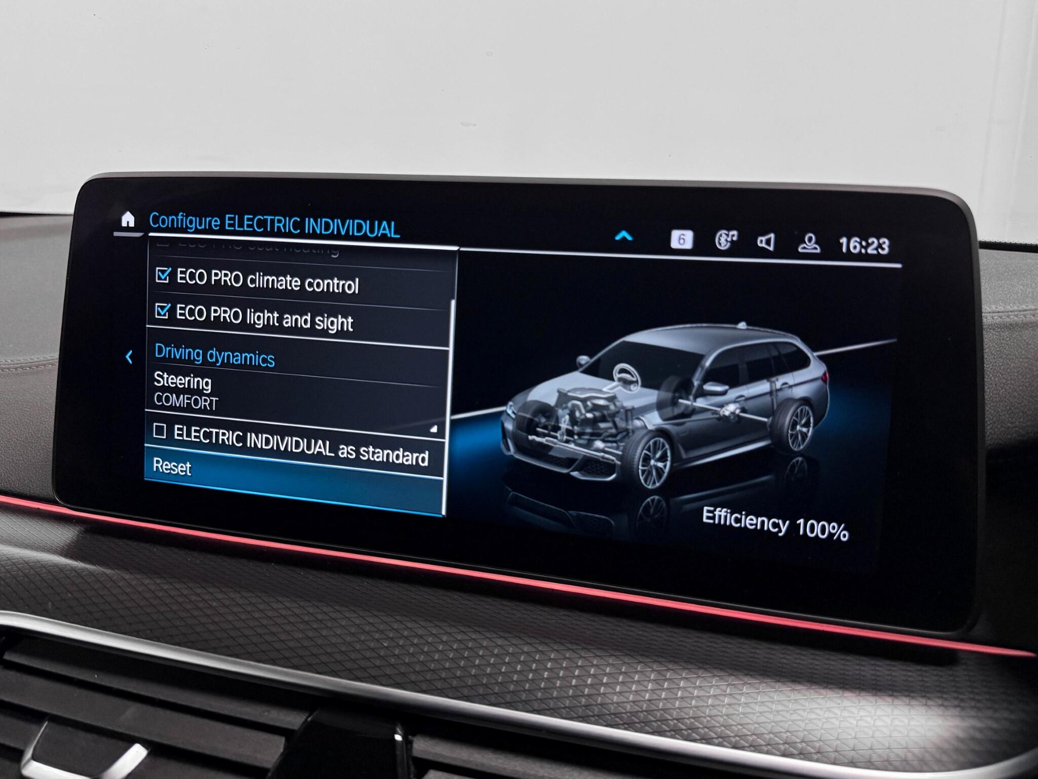 BMW 5 Series view 51