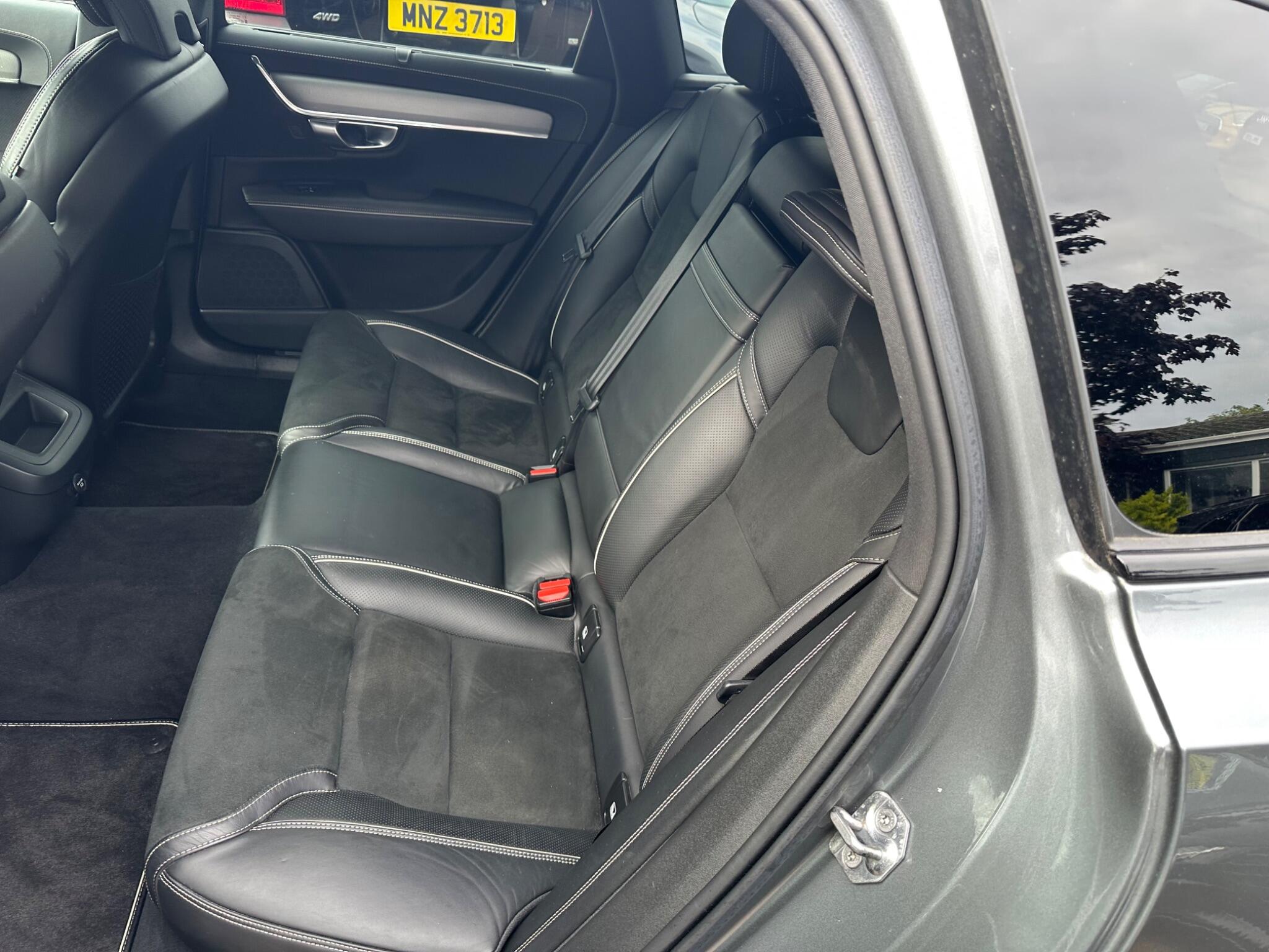 Volvo V90 view 7