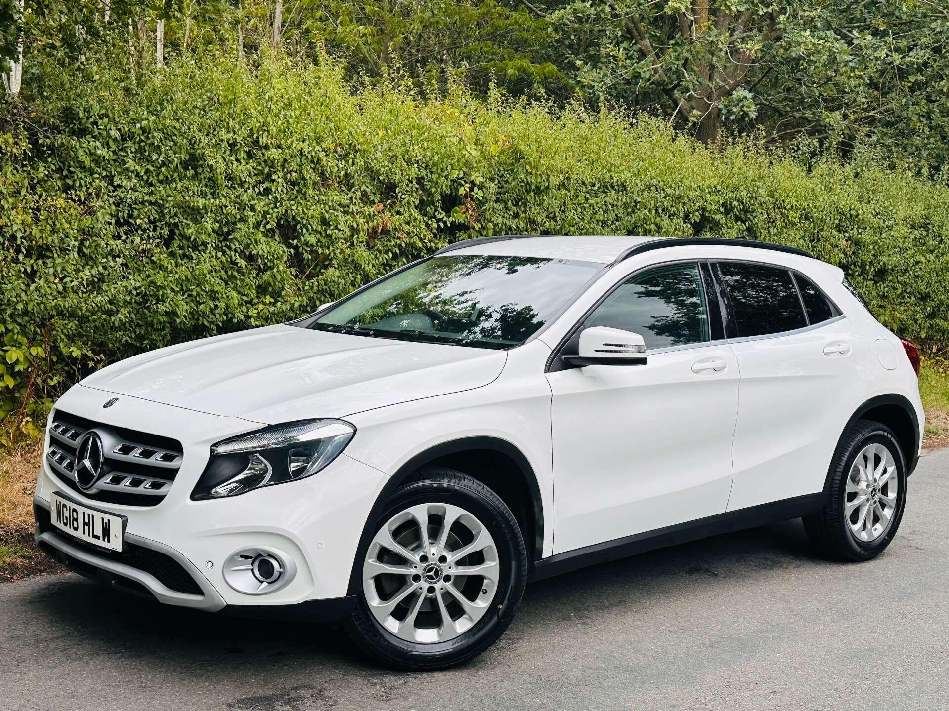 Mercedes-Benz Gla main image