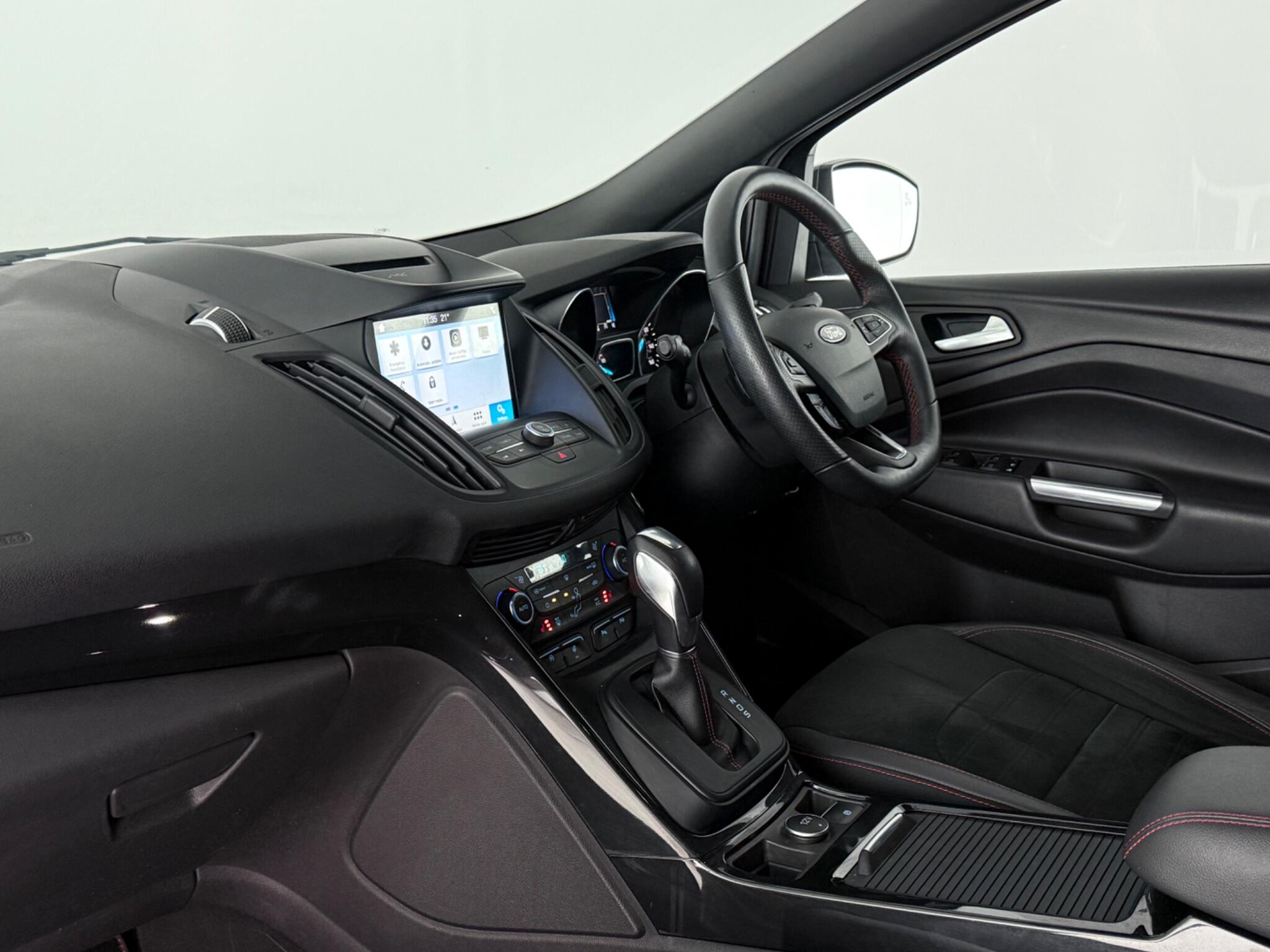 Ford Kuga view 4
