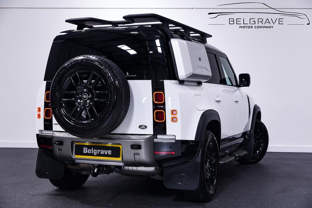Land Rover Defender view 3
