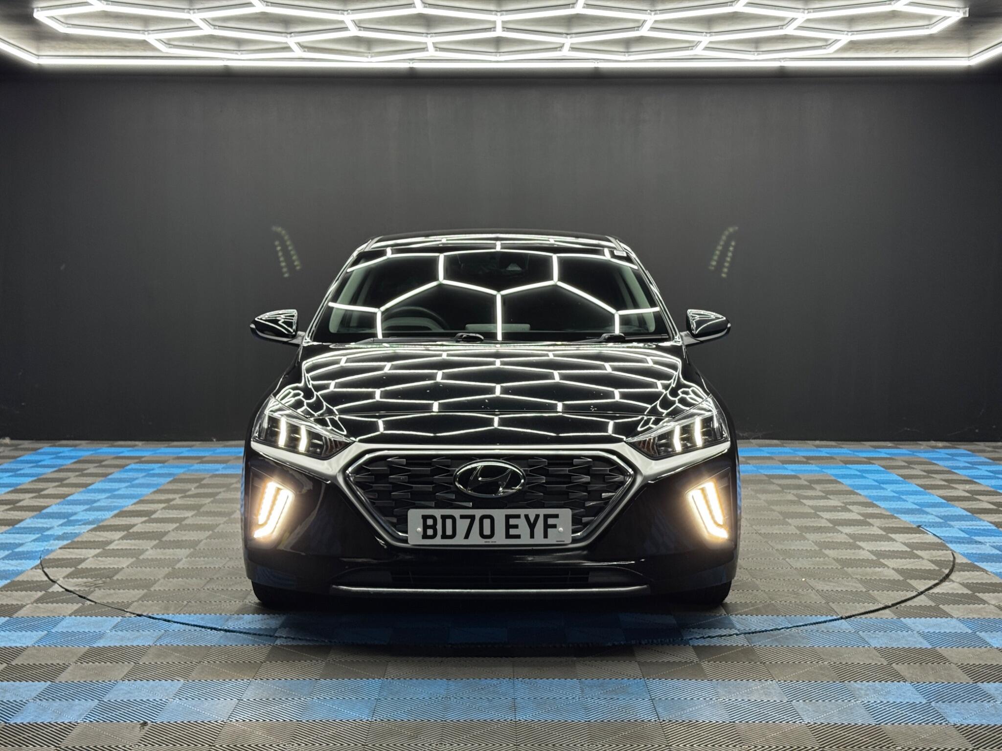 Hyundai Ioniq view 2